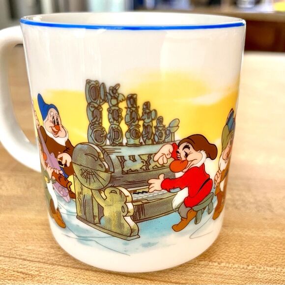 Coffee Mug Disney Snow White and Seven Dwarves Vintage Japan - Picture 2 of 11